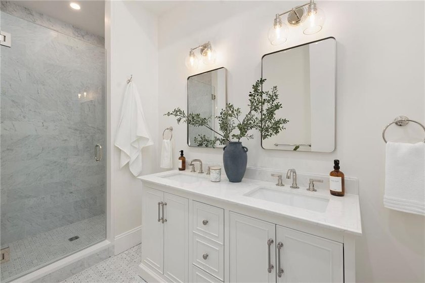 Nestled in the heart of Newport's Historic Hill, this newly - photo 14