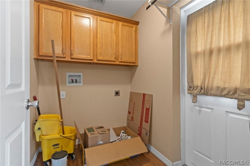 Welcome home to this charming 3-bedroom, 2-bath single-family - photo 26