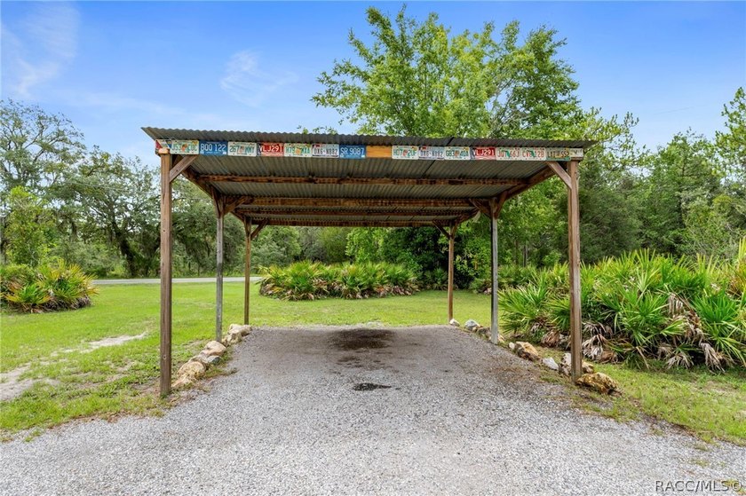 Welcome home to this charming 3-bedroom, 2-bath single-family - photo 28