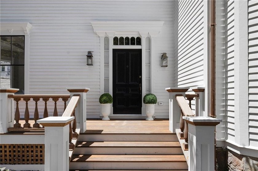 Nestled in the heart of Newport's Historic Hill, this newly - photo 30