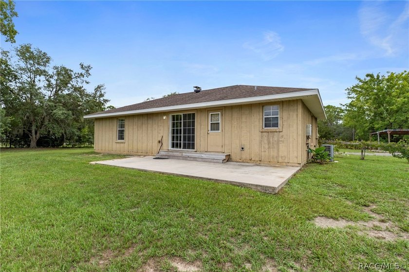 Welcome home to this charming 3-bedroom, 2-bath single-family - photo 33