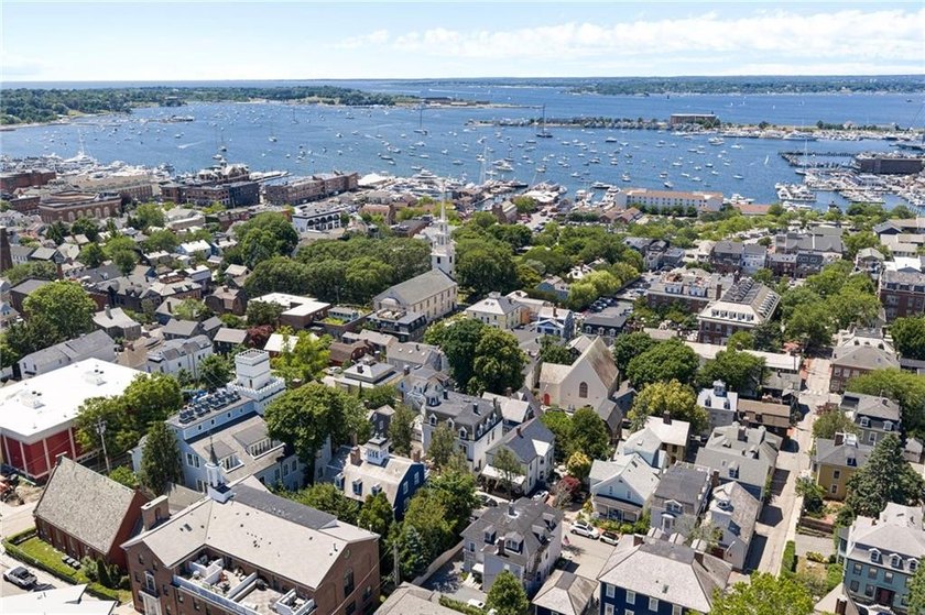 Nestled in the heart of Newport's Historic Hill, this newly - photo 33