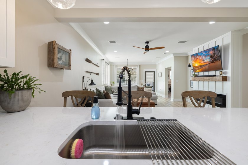 A must-see in Freeport! This 3-bedroom, 2-bath home with a flex - photo 17