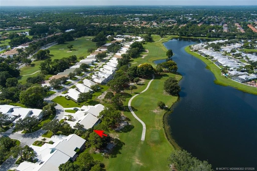 LOCATION! LOCATION! This home offers gorgeous views of LAKE and - photo 20