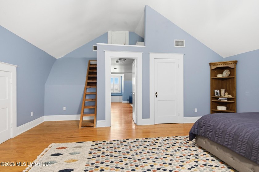 A Rare Gulf Coast Treasure Where Timeless Charm Meets Modern - photo 34