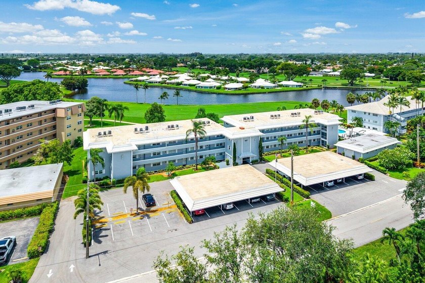 Top floor corner unit with panoramic views of the golf course - photo 27