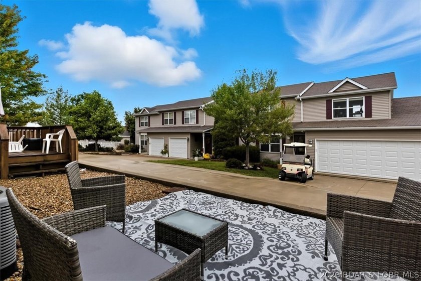 Explore this beautiful 2-bedroom, 1.5-bath townhouse located in - photo 18