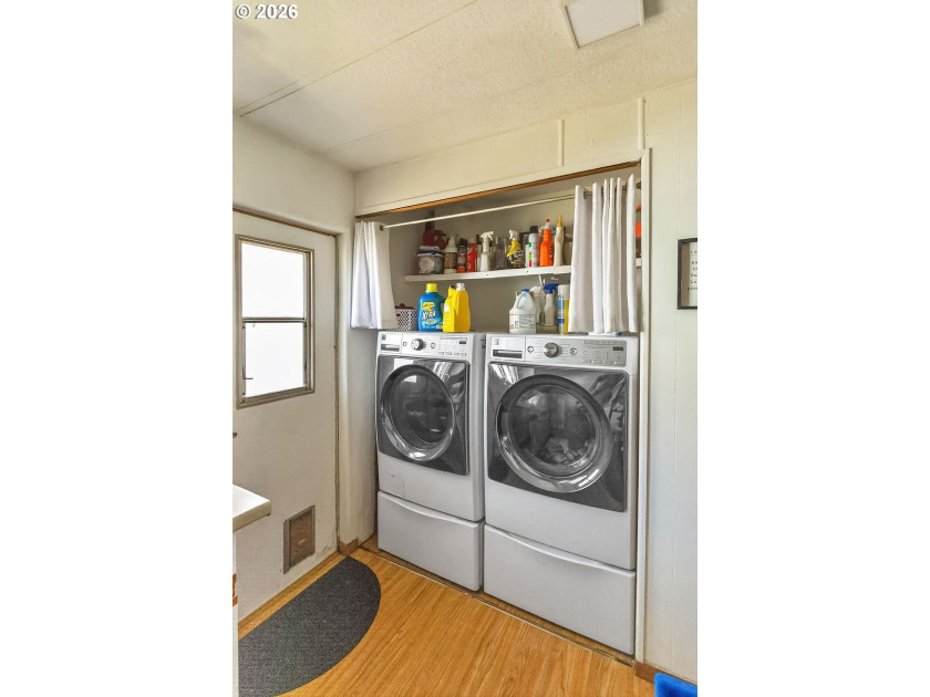 Huge price drop! Home sold as is and in need of some repairs - photo 21