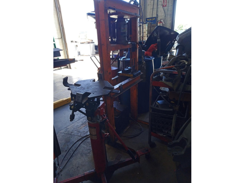 Established &amp; Profitable Automotive Repair Shop in West Palm - photo 34