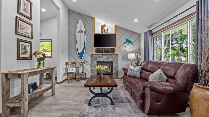 Welcome home to this beautifully maintained home located on a - photo 8