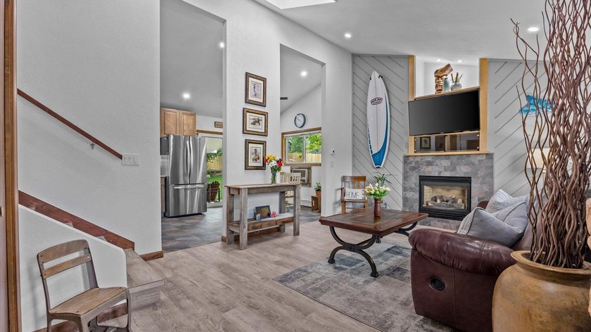 Welcome home to this beautifully maintained home located on a - photo 9
