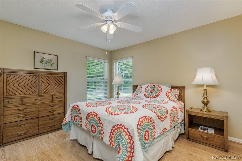 WELL APPOINTED AND BEAUTIFULLY MAINTAINED 3/2/2 POOL HOME on .32 - photo 24