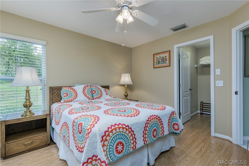 WELL APPOINTED AND BEAUTIFULLY MAINTAINED 3/2/2 POOL HOME on .32 - photo 25