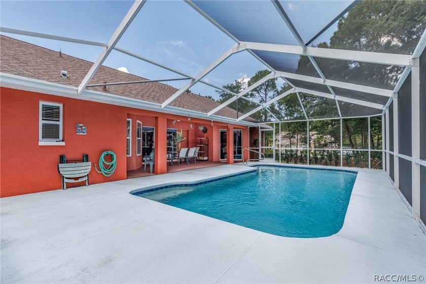WELL APPOINTED AND BEAUTIFULLY MAINTAINED 3/2/2 POOL HOME on .32 - photo 33