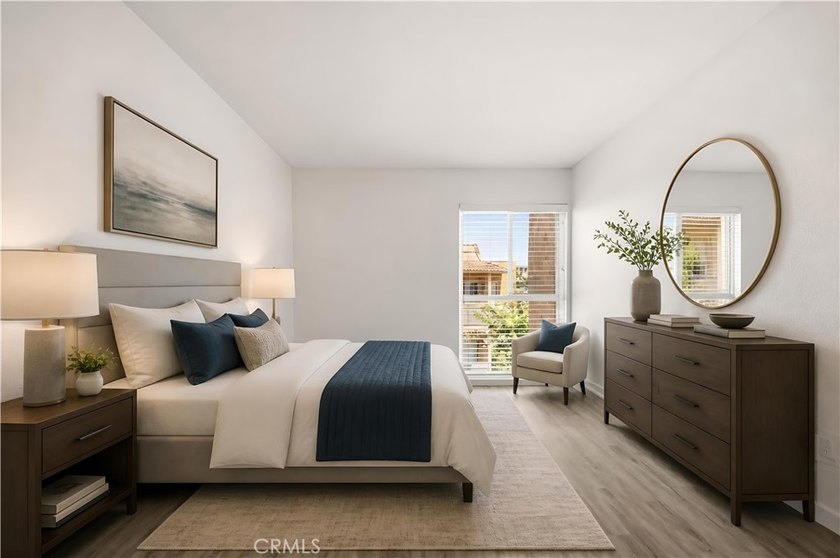 Move-in ready and beautifully updated 2-bedroom, 2-bath condo - photo 13