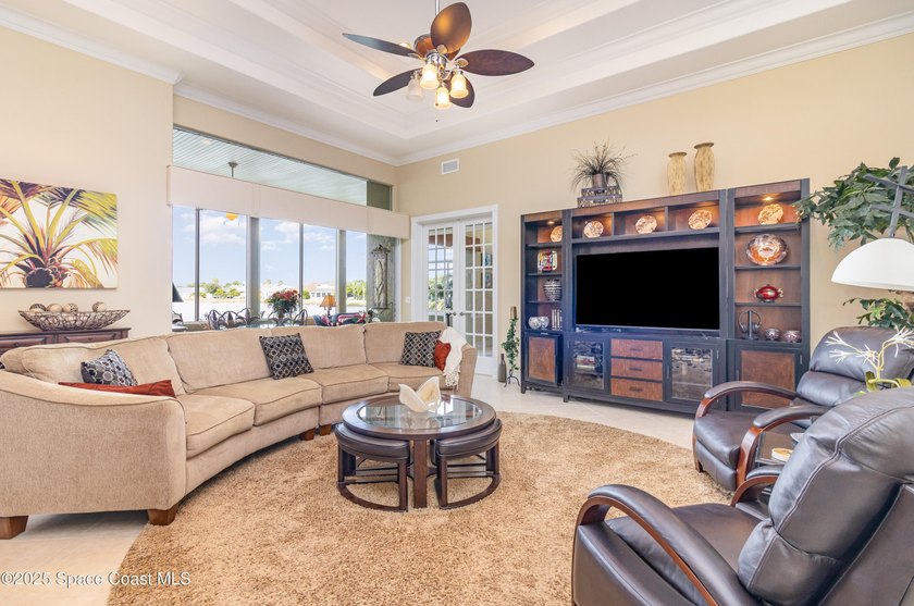 Motivated sellers! Experience resort-style living in this - photo 6