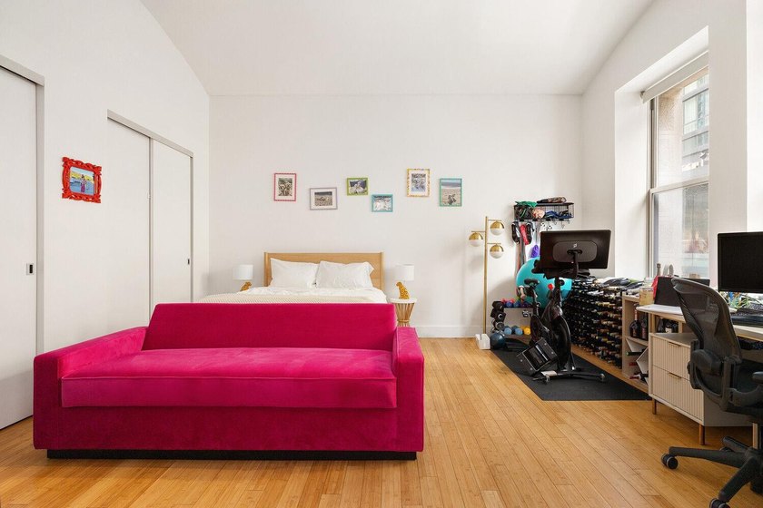 A luminous corner loft of exceptional scale in the Financial - photo 5