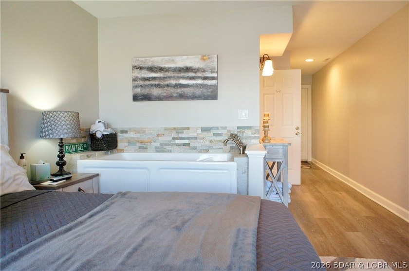 No other complex has all of the amenities as the KNOLLS. Indoor - photo 24