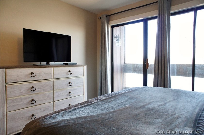 No other complex has all of the amenities as the KNOLLS. Indoor - photo 25