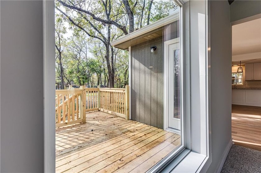 Wake up to stunning lake views and unwind in this quiet no wake - photo 31