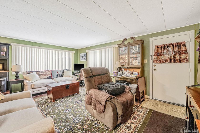 Charming 2-Bedroom Mobile Home in River Woods Welcome to this - photo 6