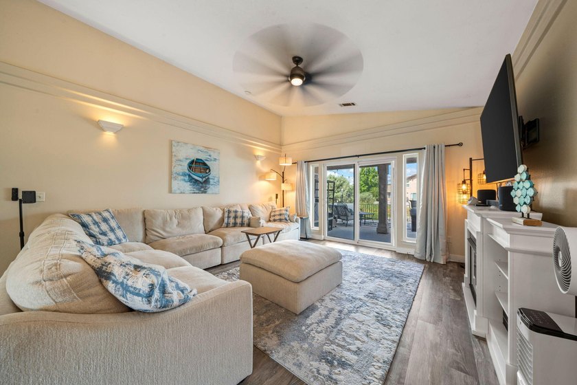 Enjoy waterfront living in the gated community of Lake - photo 7