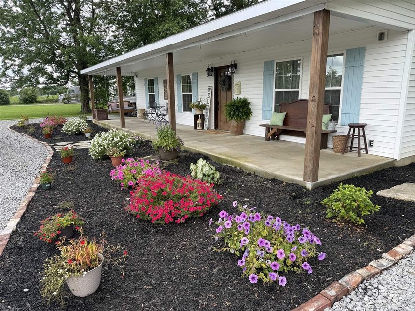 Escape to your own private retreat just minutes from Lake Malone - photo 6