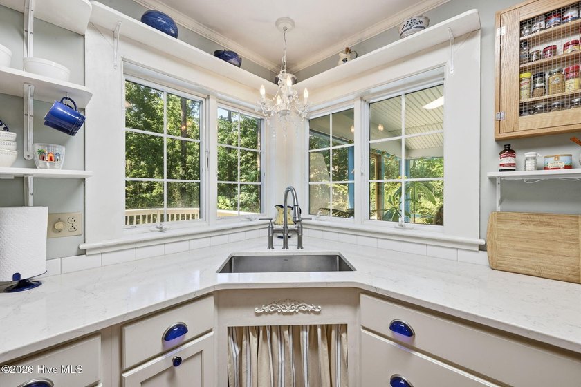 Welcome to this spacious 3-bedroom, 2.5-bath home nestled in one - photo 12