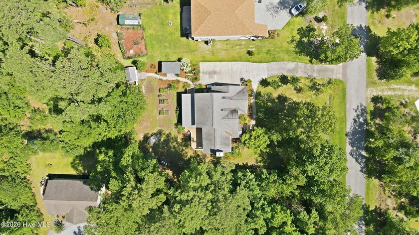 Welcome to this spacious 3-bedroom, 2.5-bath home nestled in one - photo 50