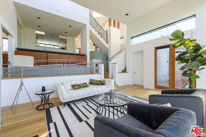 THE TOHL SKY HOUSE | A Jeff Tohl Architectural, South of the - photo 3