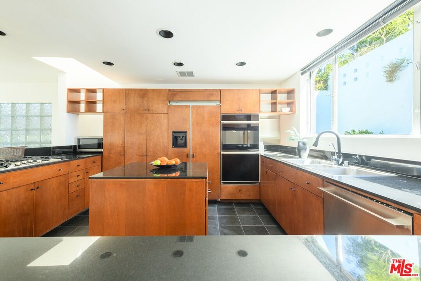 THE TOHL SKY HOUSE | A Jeff Tohl Architectural, South of the - photo 10