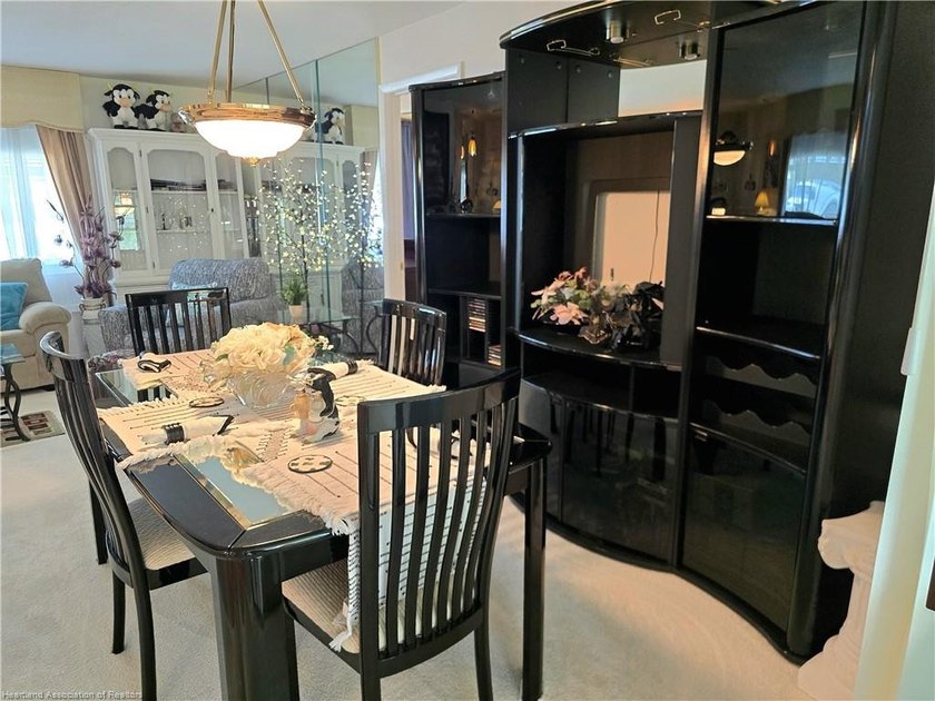 Move-in ready 2/2 at Spring Lake! Year-round living, seasonal - photo 18