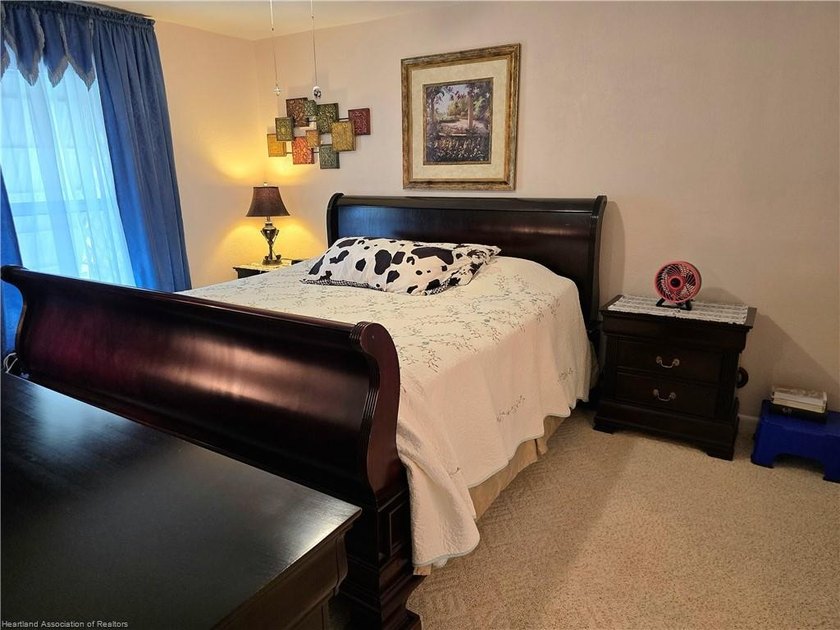 Move-in ready 2/2 at Spring Lake! Year-round living, seasonal - photo 23