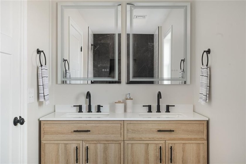 Construction Complete! Move right into this 3 bed 2.5 bath New - photo 25