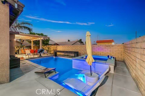 An investor's short-term rental opportunity! Fully furnished and - photo 29