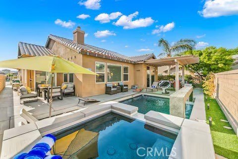 An investor's short-term rental opportunity! Fully furnished and - photo 31