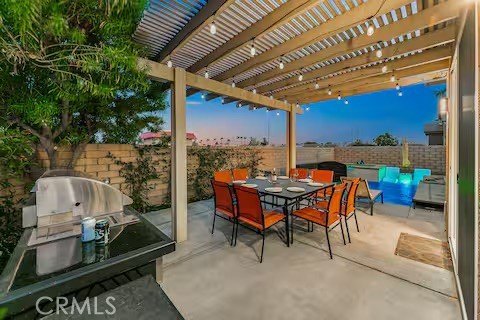 An investor's short-term rental opportunity! Fully furnished and - photo 32