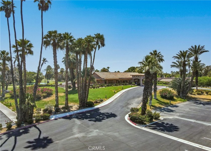 An investor's short-term rental opportunity! Fully furnished and - photo 42