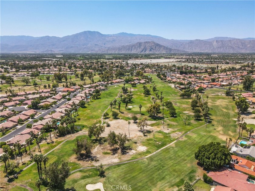 An investor's short-term rental opportunity! Fully furnished and - photo 43