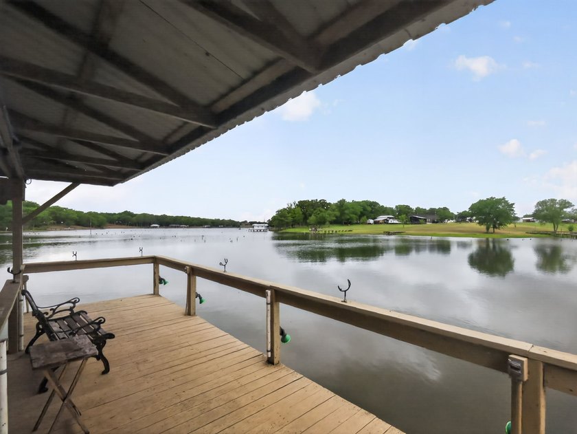 Unique opportunity to own two adjacent lake-area properties in - photo 3