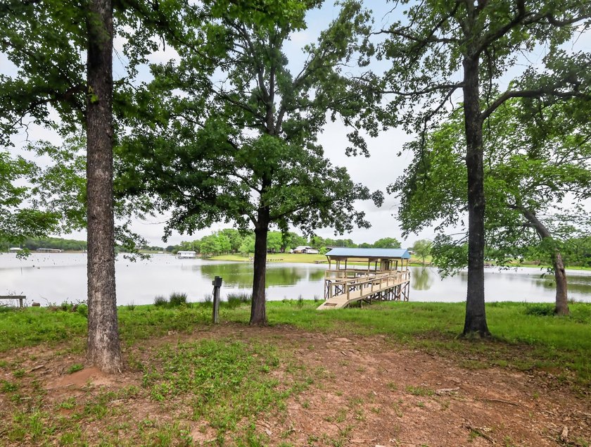 Unique opportunity to own two adjacent lake-area properties in - photo 6