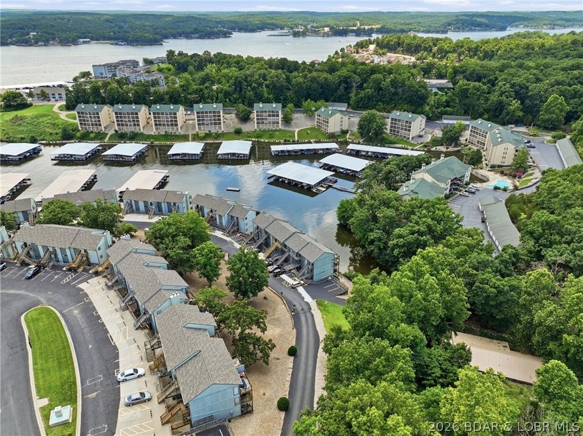Experience effortless lake living in this turnkey 1-bedroom - photo 19