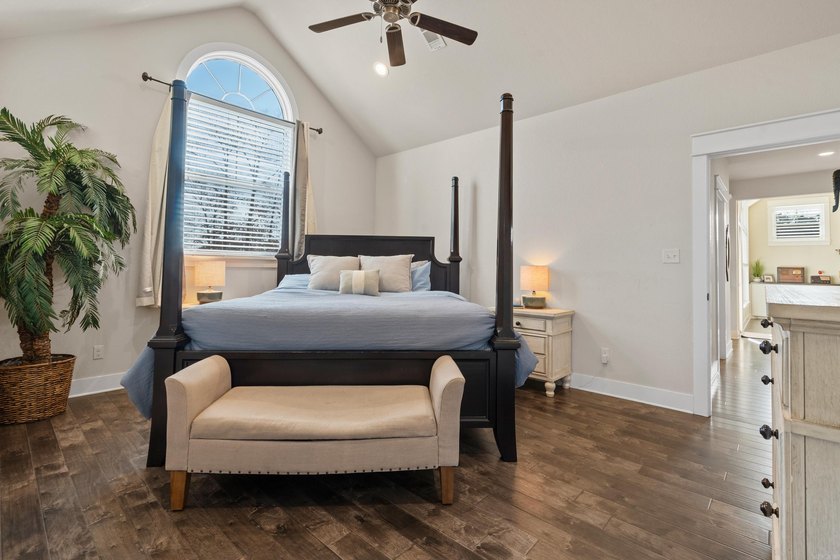If you've been searching for a spacious home with water views in - photo 19