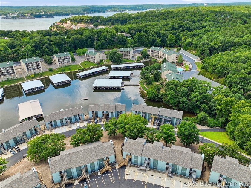 Experience effortless lake living in this turnkey 1-bedroom - photo 20
