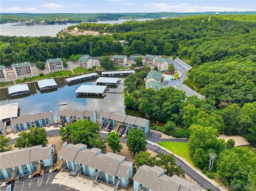 Experience effortless lake living in this turnkey 1-bedroom - photo 21