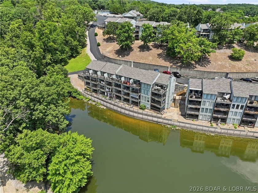 Experience effortless lake living in this turnkey 1-bedroom - photo 28