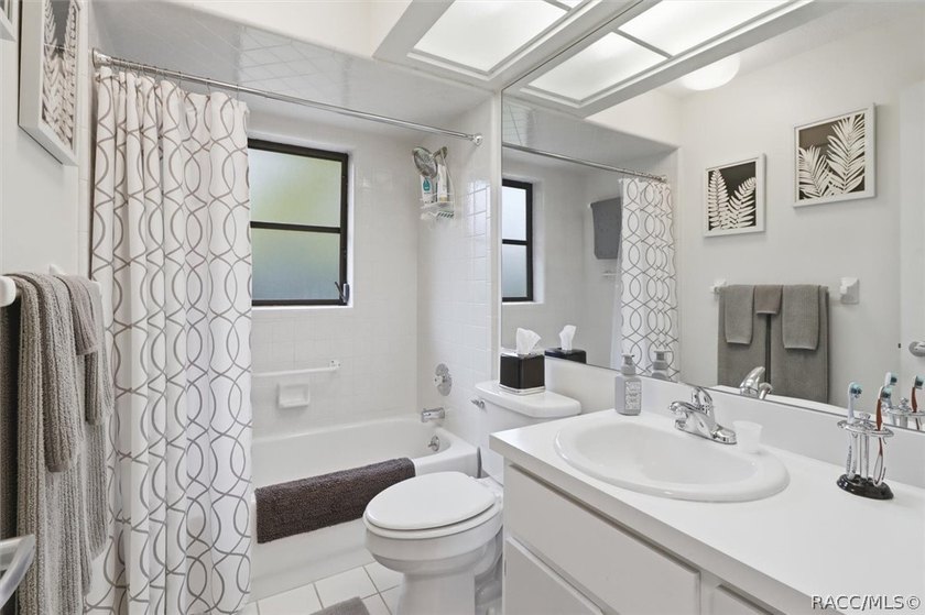 From the moment you arrive, this beautifully maintained - photo 23