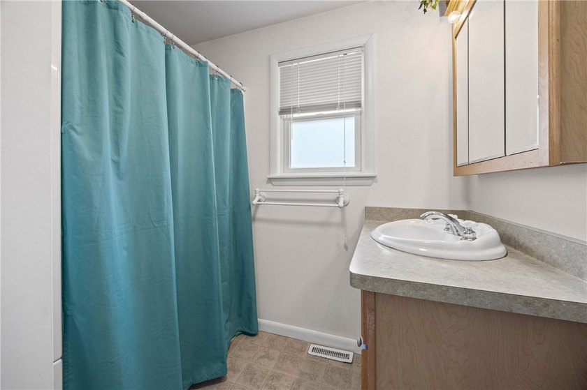 Beautifully maintained and lovingly cared for over the past 30 - photo 28