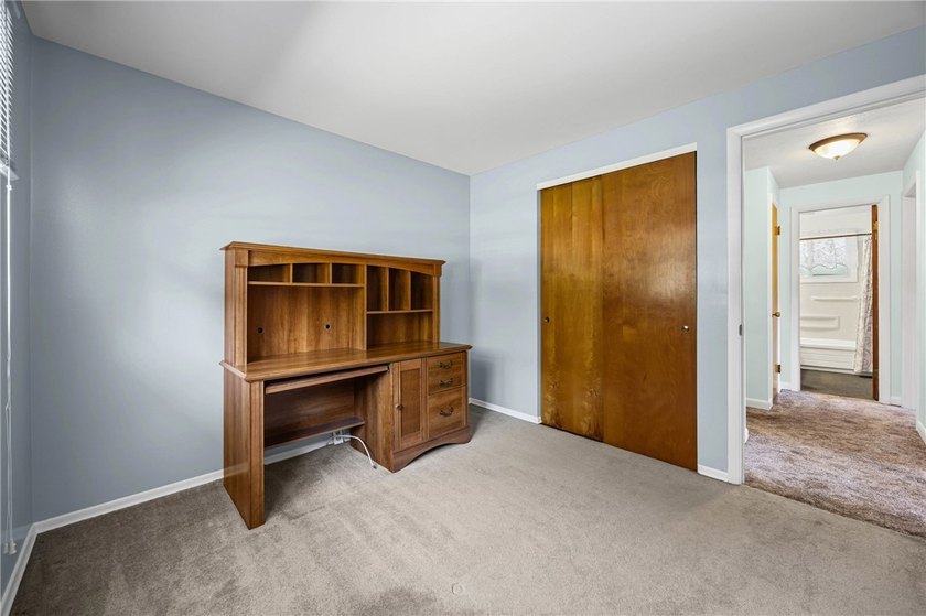 Beautifully maintained and lovingly cared for over the past 30 - photo 30