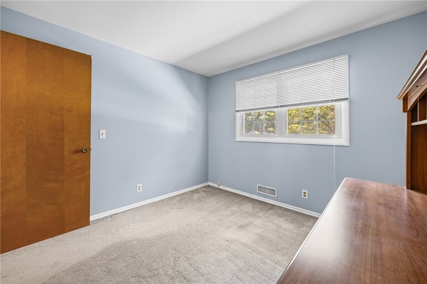 Beautifully maintained and lovingly cared for over the past 30 - photo 31